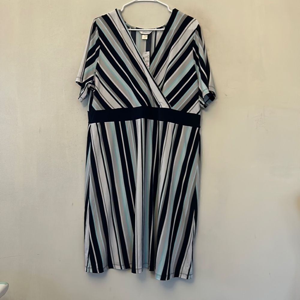 cj banks black gray striped short sleeve dress  Size 1X NWT